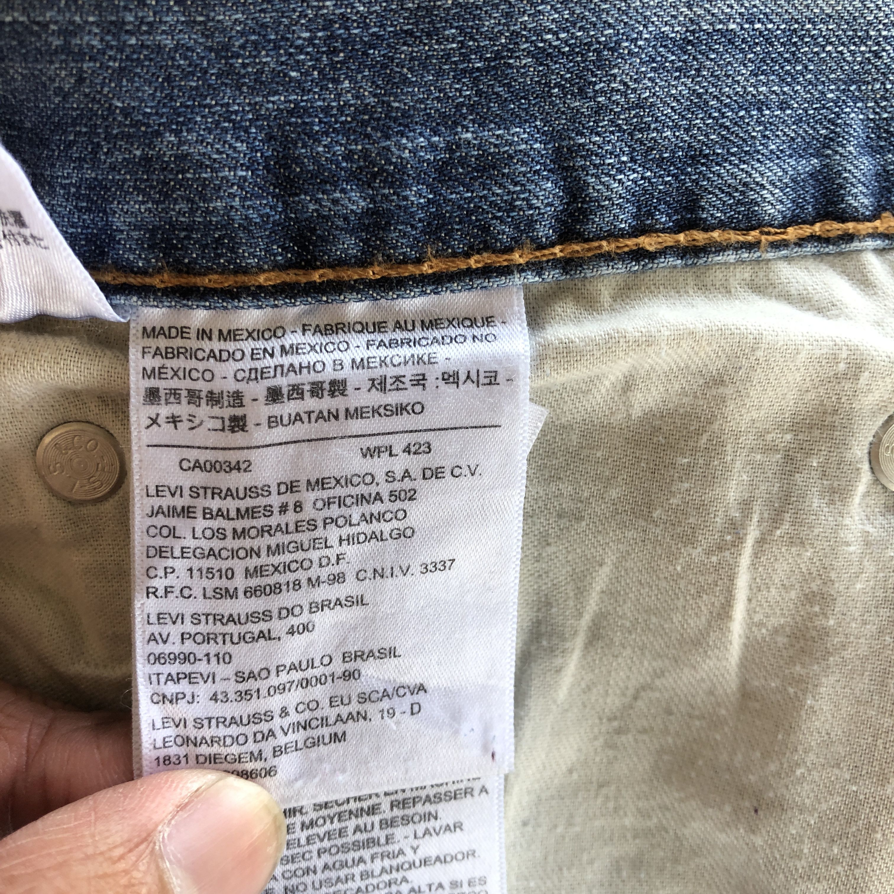 Levi's Vintage Distressed Levis 505 Jeans Light Wash Faded Denim Size US 38 / EU 54 - 12 Thumbnail
