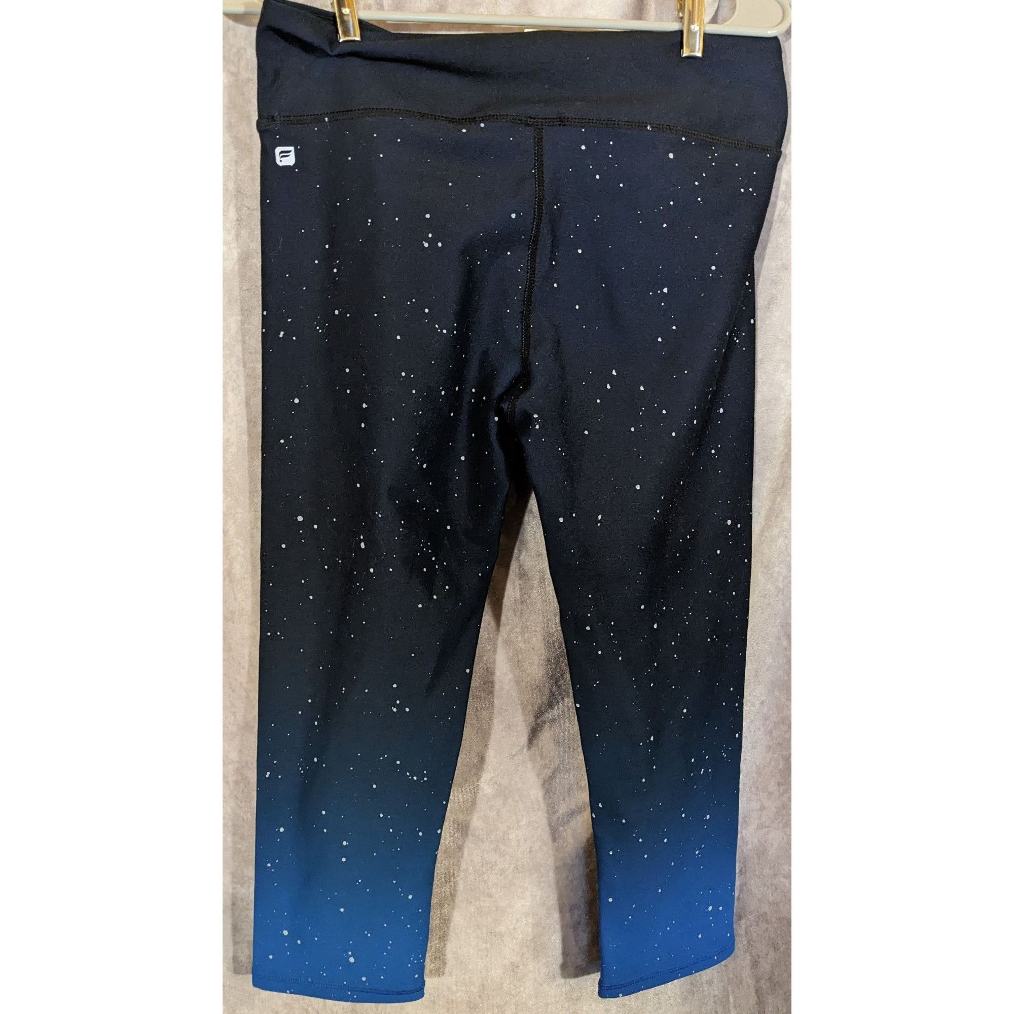 Fabletics Fabletics Starry Skies Capris Blue & Black Ombre Splatter Pr Size 30" / US 8 / IT 44 - 5 Thumbnail