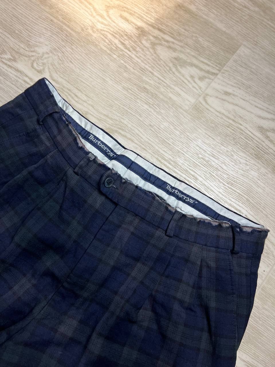 Burberry Burrberrys V2 Classic 90s Vintage Pleated Wool Dress Pants Size US 36 / EU 52 - 8 Thumbnail