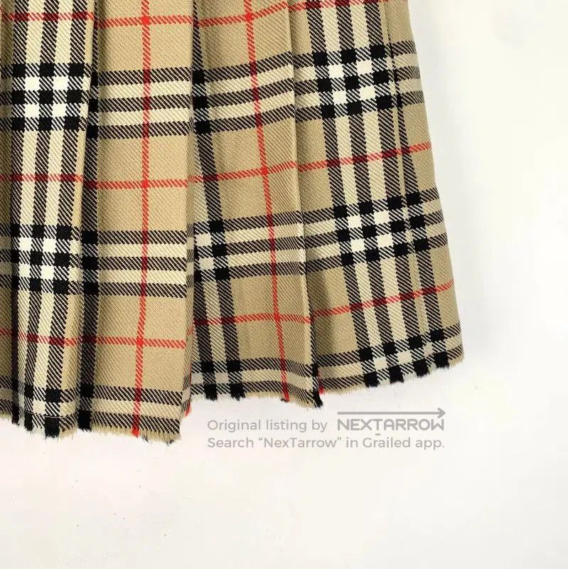 Burberry Burberry Brown Wool Plaid Skirt for Women. Size 22" - 4 Thumbnail