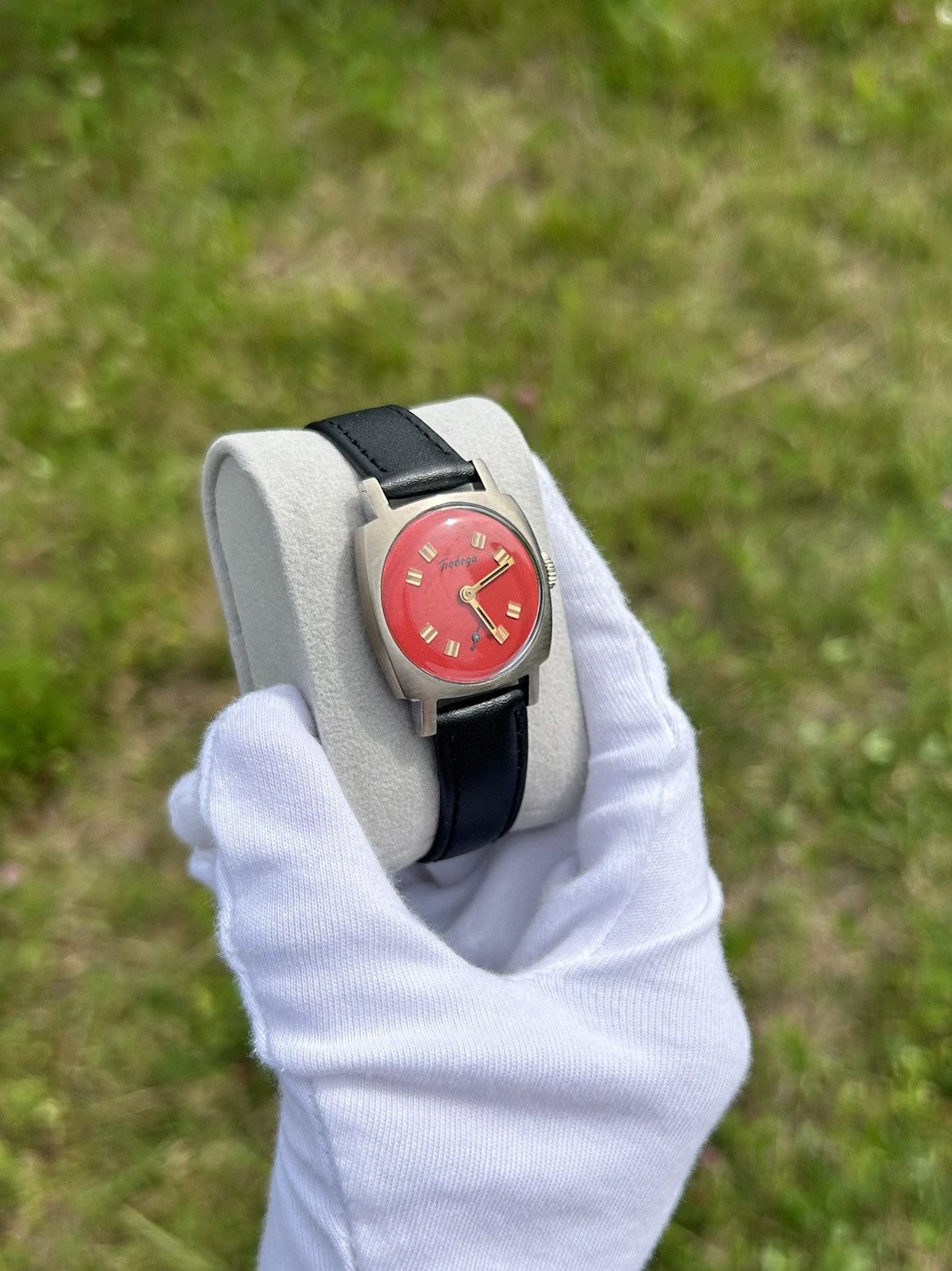 Vintage Vintage Watch Pobeda Small Mechanical USSR Authentic 1950s Size ONE SIZE - 11 Thumbnail