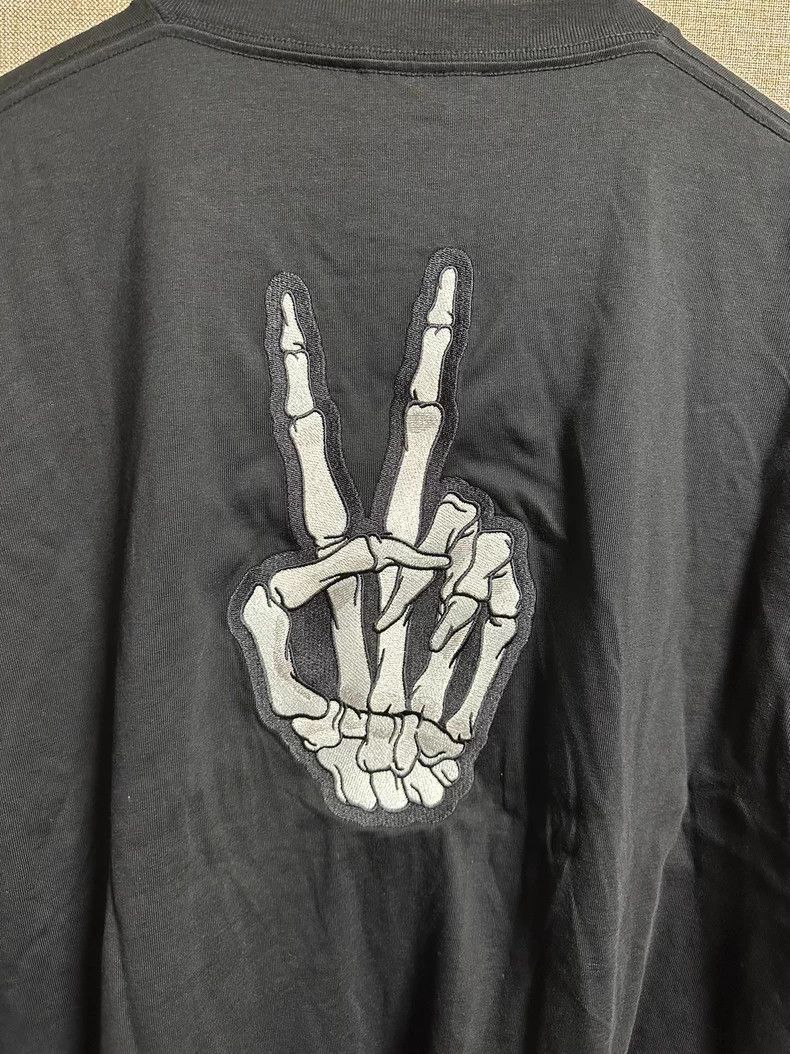 Balenciaga Balenciaga Skull Scissors Hand Long Sleeve T-Shirt Size US XS / EU 42 / 0 - 4 Thumbnail