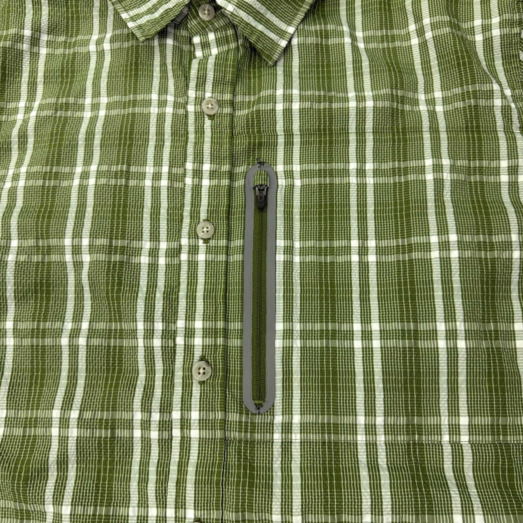 Vintage LL Bean Shirt Mens M Green Plaid Lightweight Button-Down Outdoor with Pockets Zip Pocket Size US M / EU 48-50 / 2 - 2 Thumbnail