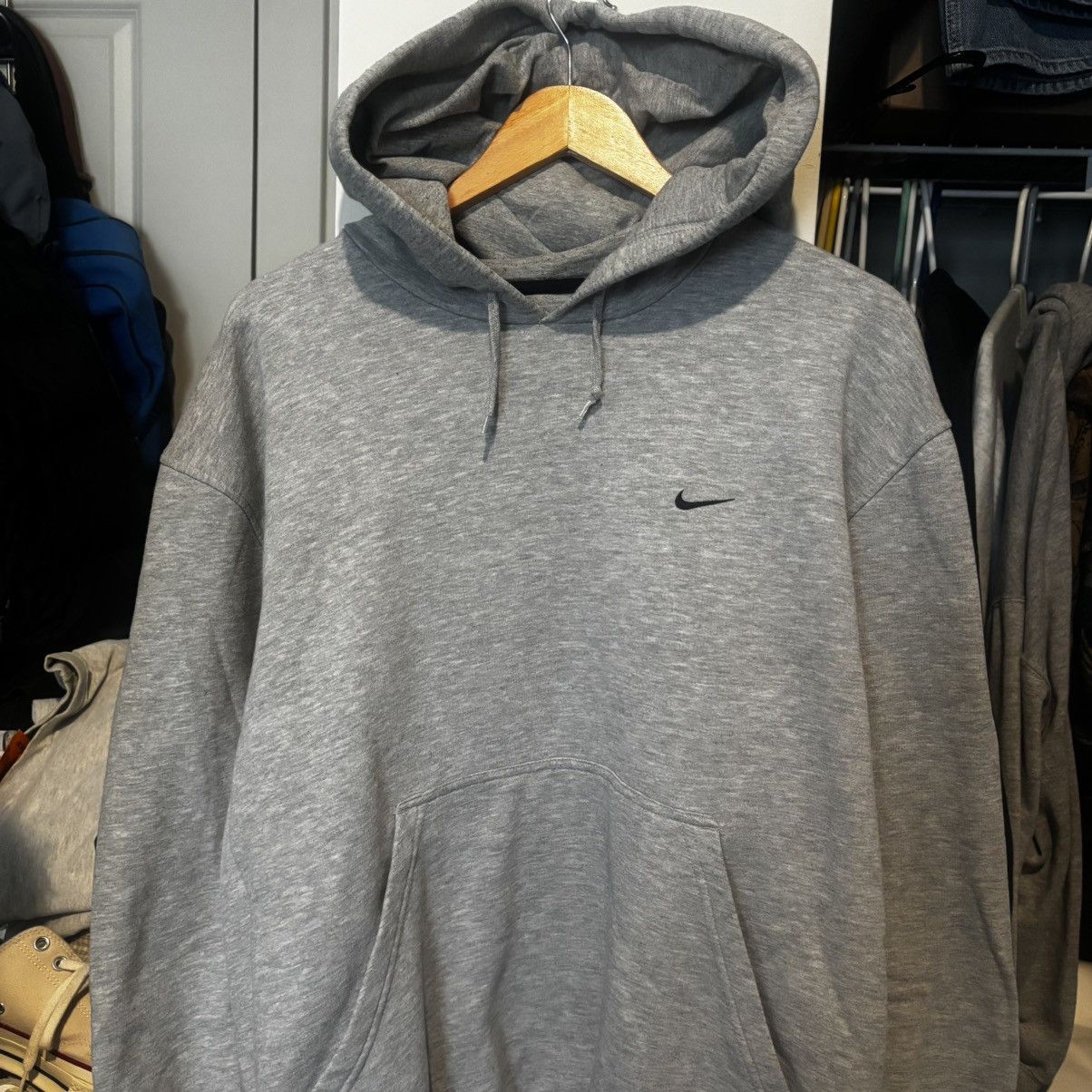 Nike Vintage Y2K 2000s Grey Nike Swoosh Hoode Boxy Fit Size US L / EU 52-54 / 3 - 1 Thumbnail