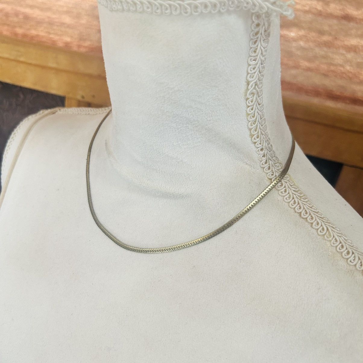 Vintage Vintage 70s-80s American Showcase flat herringbone necklace Size ONE SIZE - 3 Thumbnail