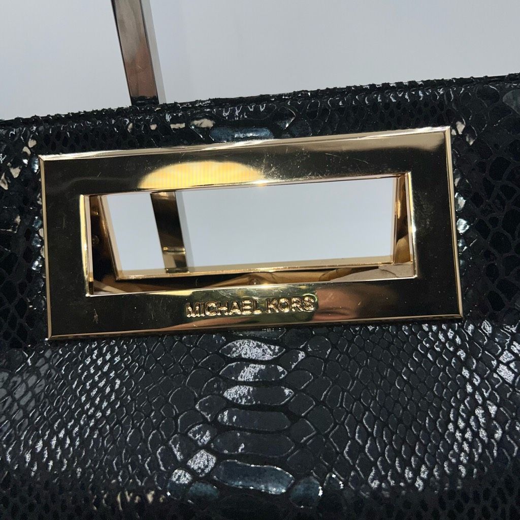 Michael Kors Michael Michael Kors Snake Embossed Shiny Suede Metal Branded Handle Clutch Size ONE SIZE - 5 Thumbnail