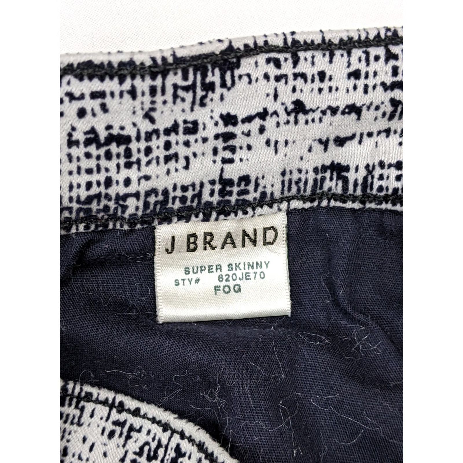 J Brand J Brand Womens 27 (4) Gray Burlap Print Jeans Super Skinny Low Rise Static Fog Jeans Women Skinny Casual Gray Burlap Print Slimming 90s Football? Size 28" / US 6 / IT 42 - 6 Thumbnail