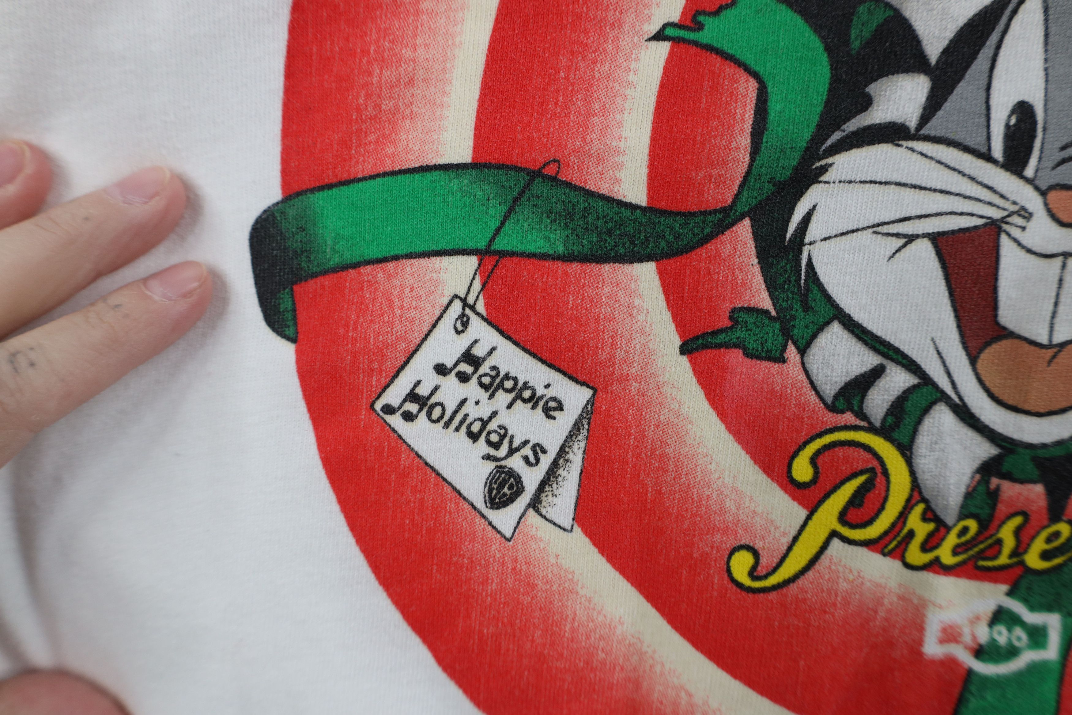 Vintage Vintage 90s Looney Tunes Bunny Christmas Long Sleeve T-Shirt Size US L / EU 52-54 / 3 - 5 Thumbnail