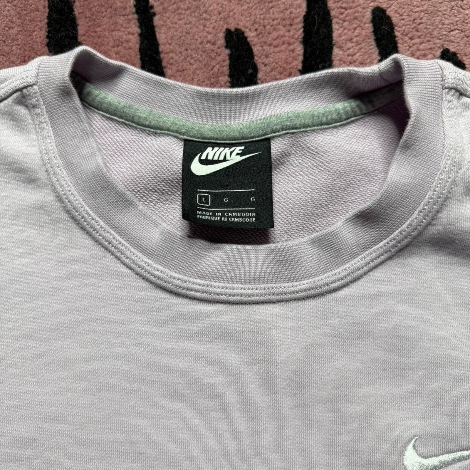 Nike Nike Sportswear Embroidered Swoosh Logo Crewneck Sweatshirt Size US L / EU 52-54 / 3 - 4 Thumbnail
