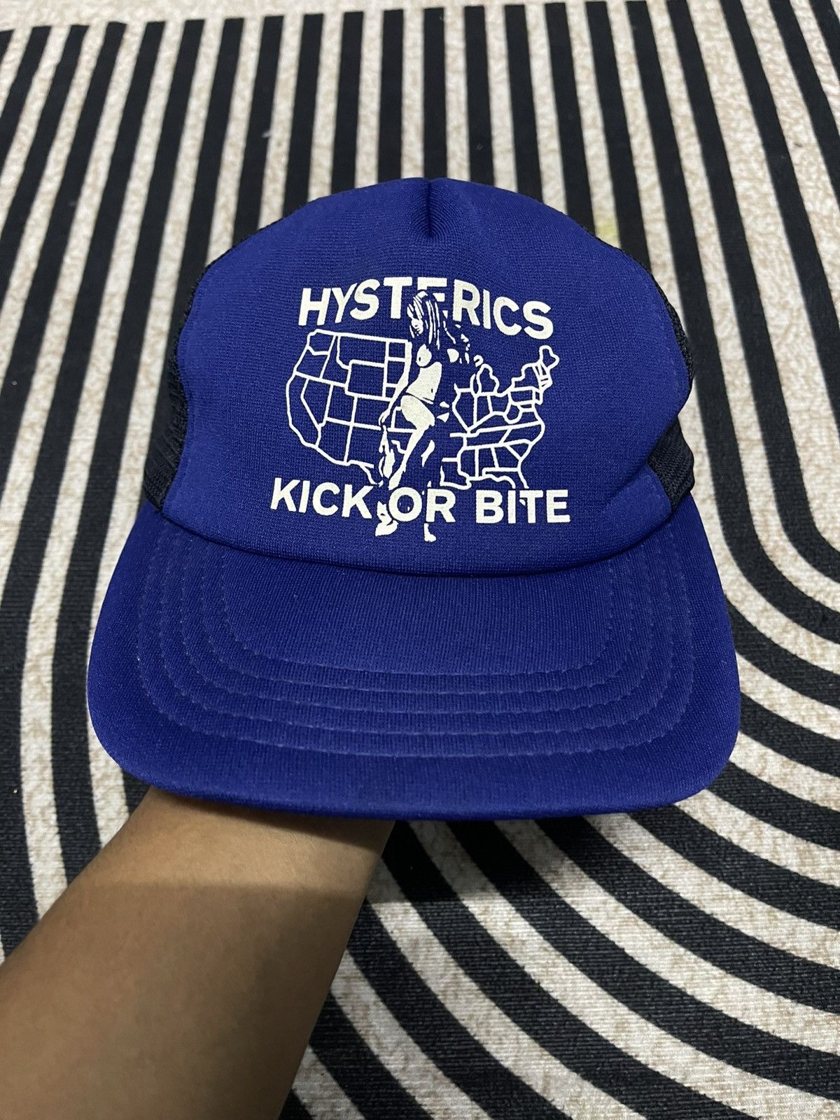 Hysteric Glamour 2000s HYSTERIC GLAMOUR KICK OR BITE TRUCKER CAP Size ONE SIZE - 1 Thumbnail