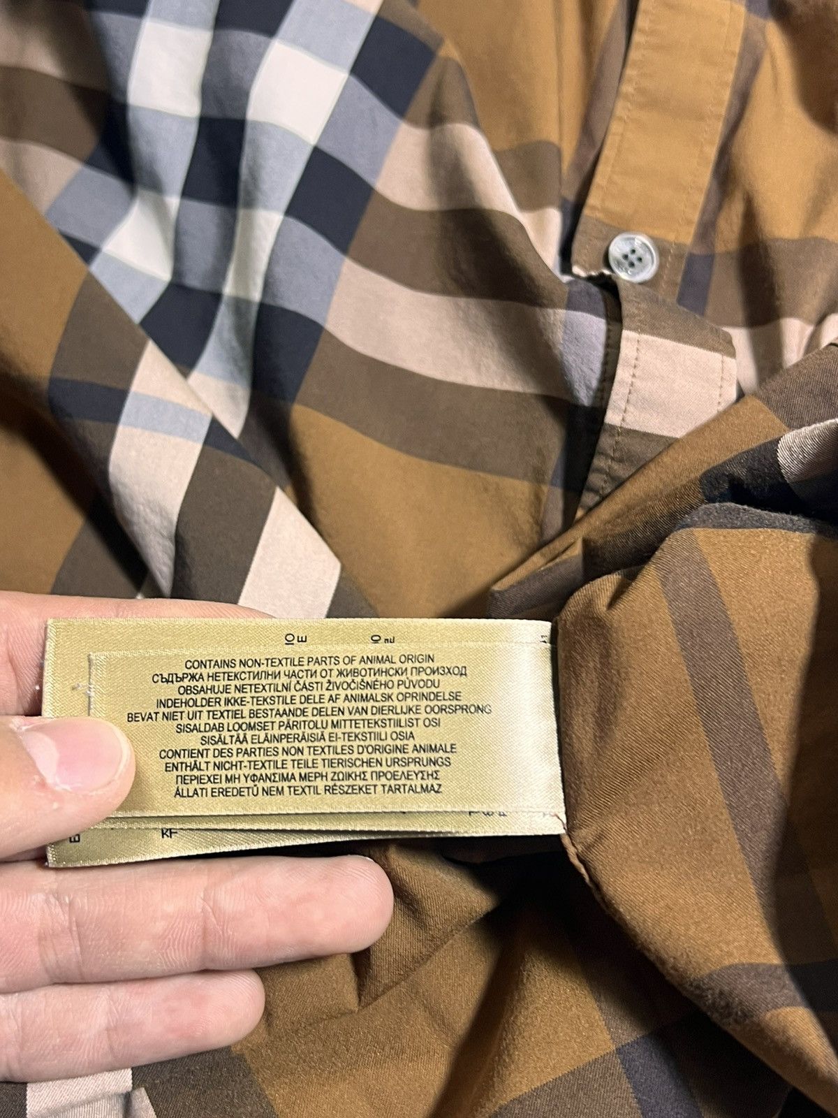 Burberry Burberry London England Shirt Size US L / EU 52-54 / 3 - 13 Thumbnail