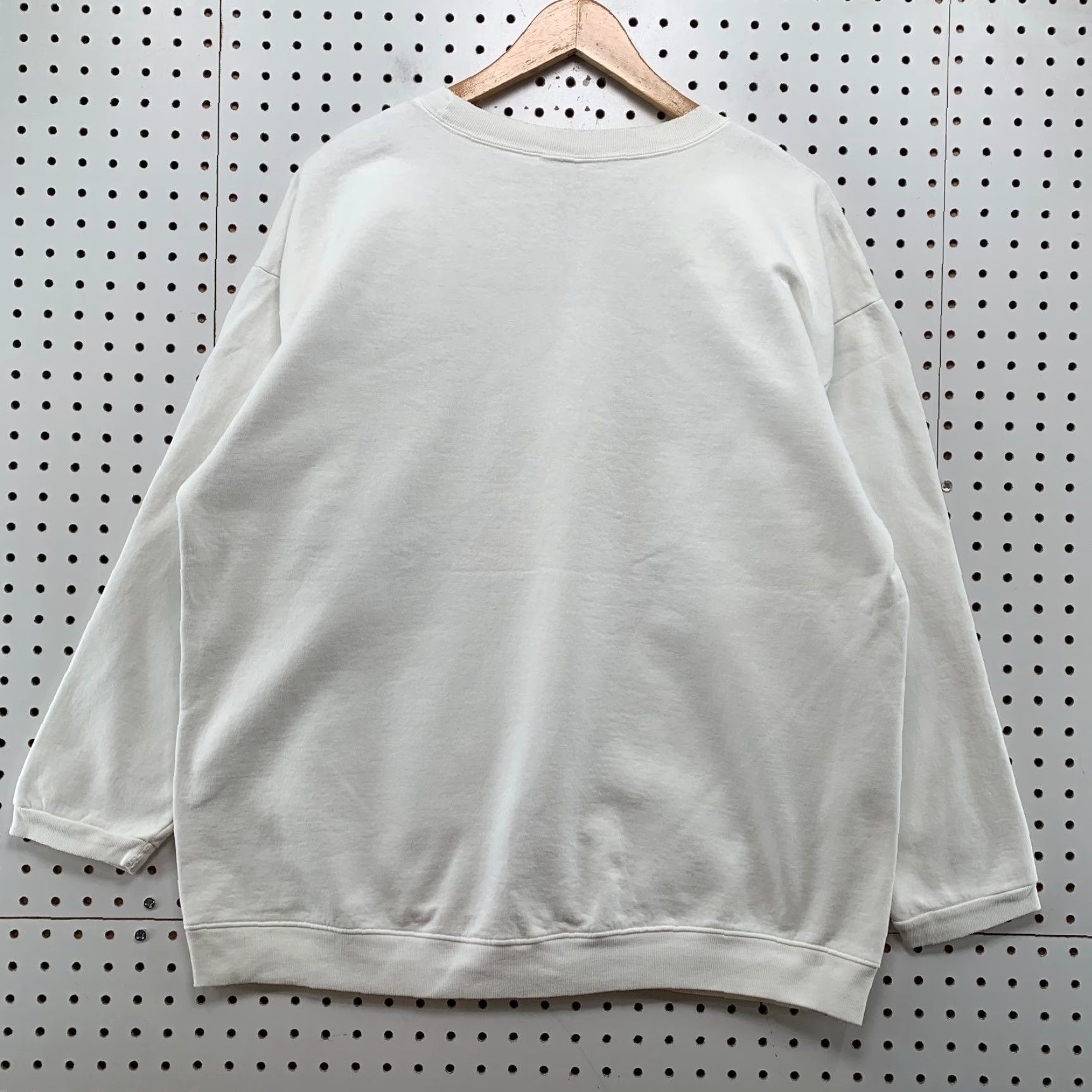 Guess VINTAGE GUESS Sweatshirt Mens Large 90s White Fleece USA Flag Crewneck Made USA Size US L / EU 52-54 / 3 - 2 Thumbnail