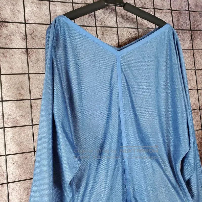 Dior Christian Dior Women's Long Sleeve Top in Deep Blue . Size L / US 10 / IT 46 - 4 Thumbnail