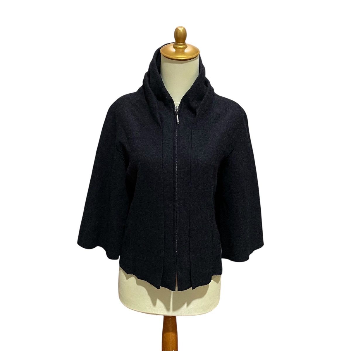 Hiroko Koshino Homme HIROKO BIS / HIROKO KOSHINO WOMAN WOOL PONCHO JACKET Size S / US 4 / IT 40 - 1 Thumbnail
