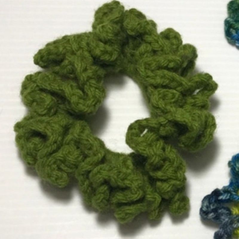 Handmade NWT Green Blue Handmade Crocheted Hair Scrunchie Set of 3 Size ONE SIZE - 2 Thumbnail