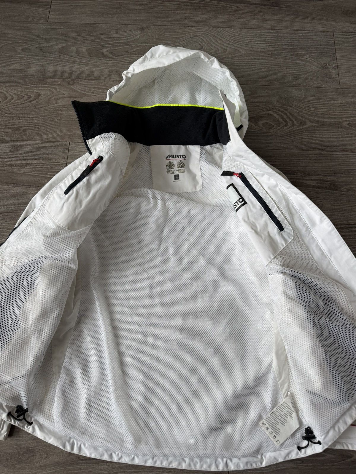 Helly Hansen ‼️Pro Musto Waterproof Kill Cord ,Cuffs Tech Jacket‼️ Size US M / EU 48-50 / 2 - 17 Thumbnail