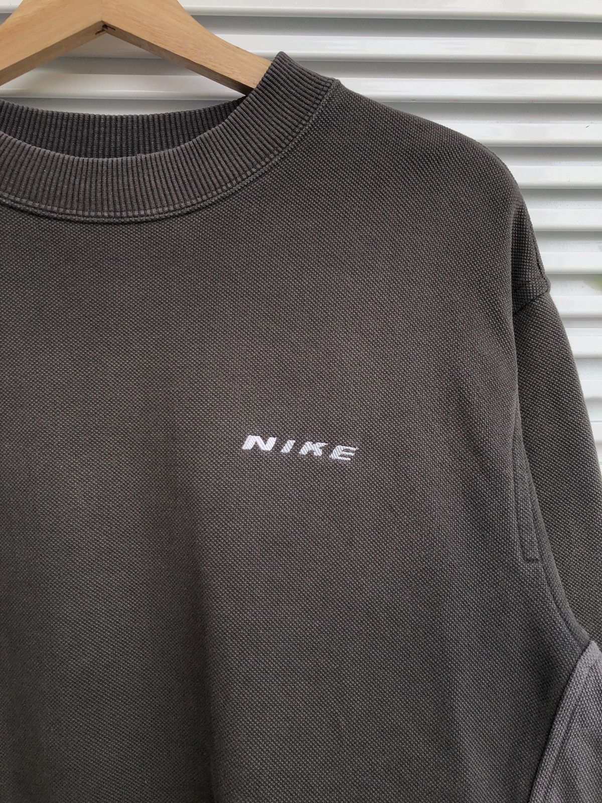 Nike Vintage Nike Swoosh Travis Flacko Scott Crewneck Size US L / EU 52-54 / 3 - 2 Thumbnail