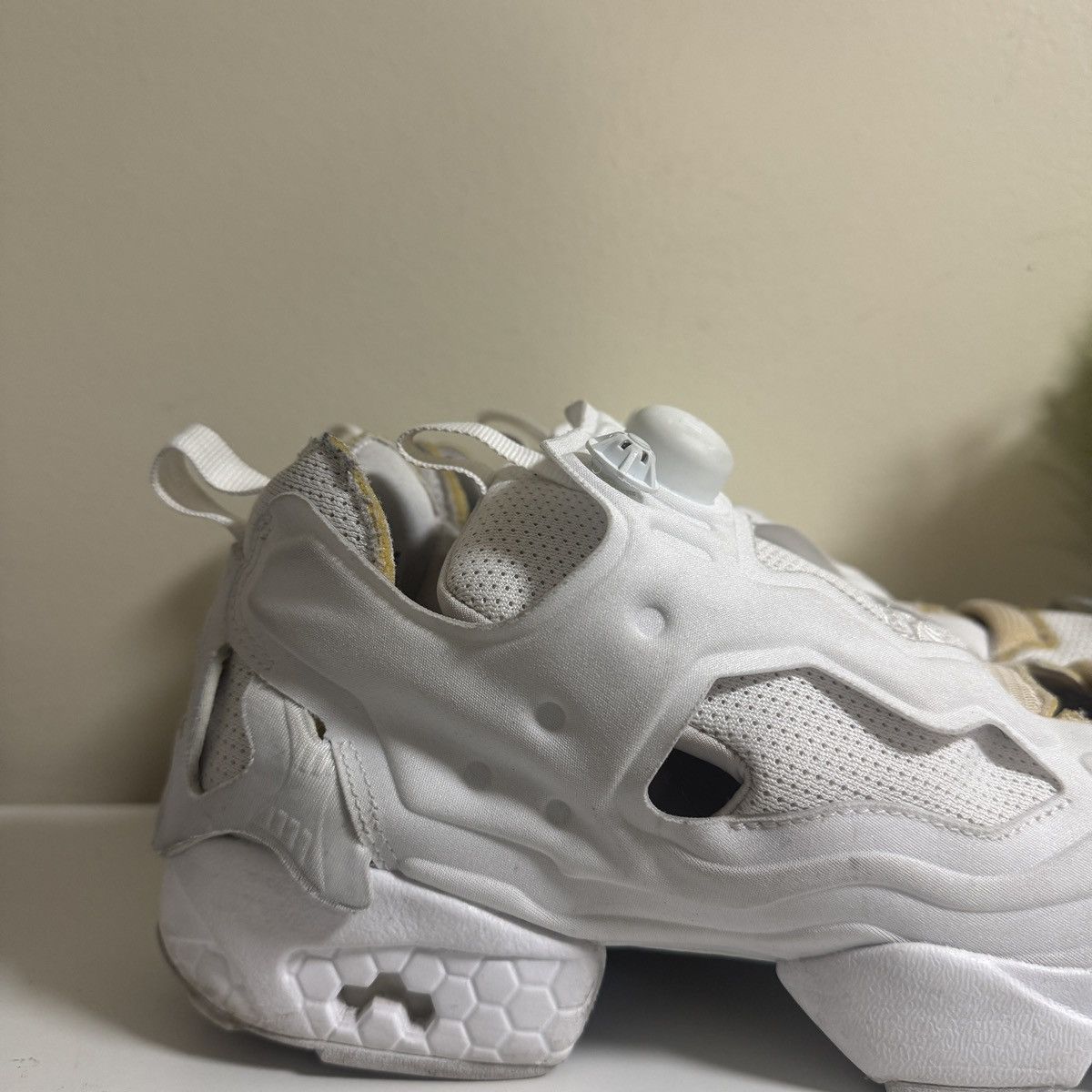 Maison Margiela × Reebok Reebok Maison x Margiela Instapump Fury Memory Of Shoes Size US 7 / EU 40 - 2 Thumbnail