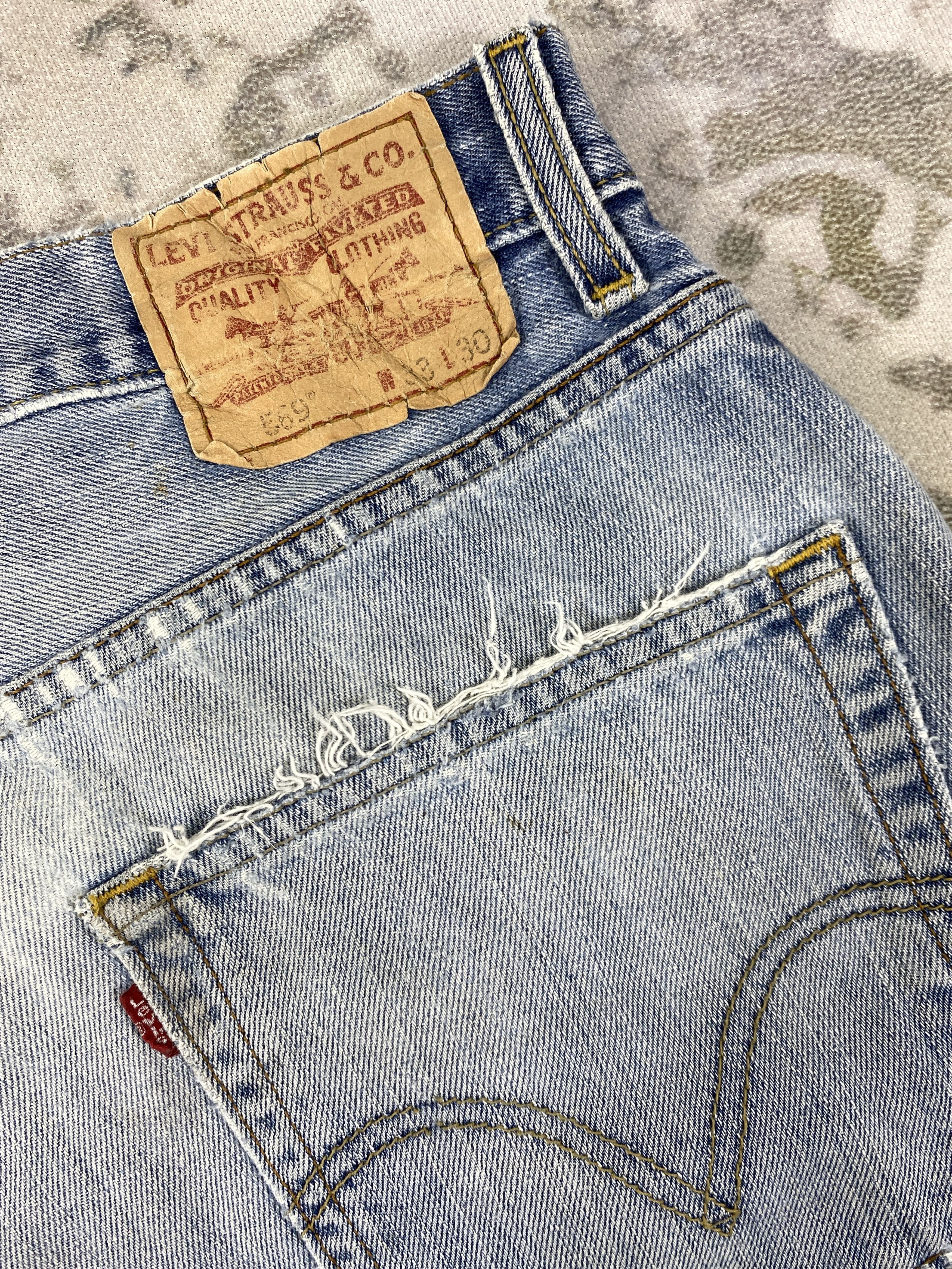 Levi's Blue Wash Vintage Levi's 569 Loose Straight Denim -JN420 Size US 33 - 12 Thumbnail