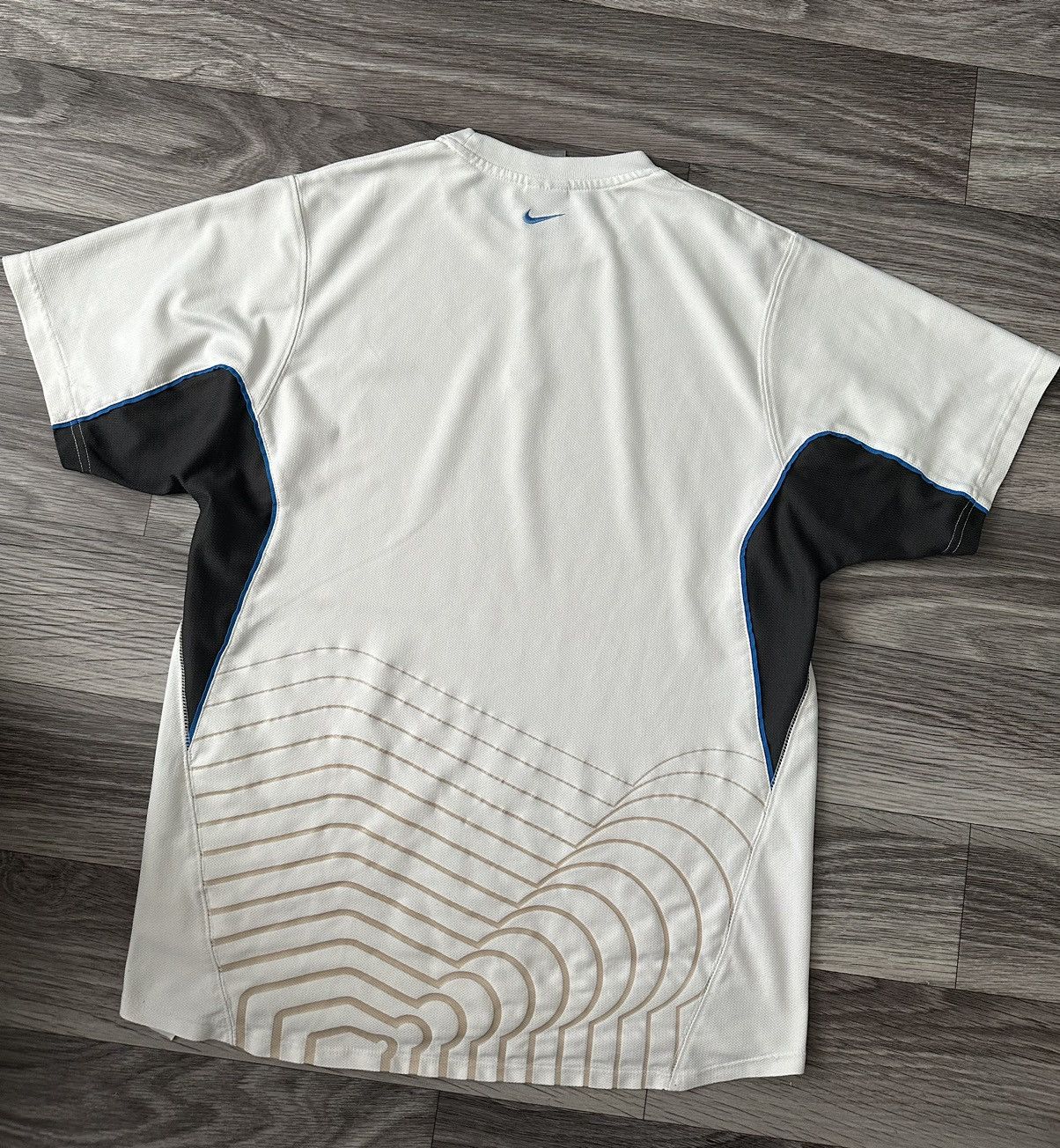 Nike Nike TN Air Max Plus White T shirt central logo drill drip Size US M / EU 48-50 / 2 - 6 Thumbnail