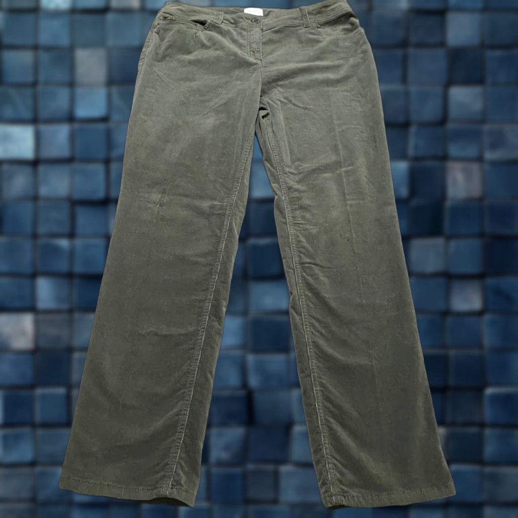 Vintage Chicos Jeans Green Corduroy Straight High Rise 12 Regular Women's NWT Jeans Boys Girls Mens Size 34" / US 12 / IT 48 - 1 Thumbnail