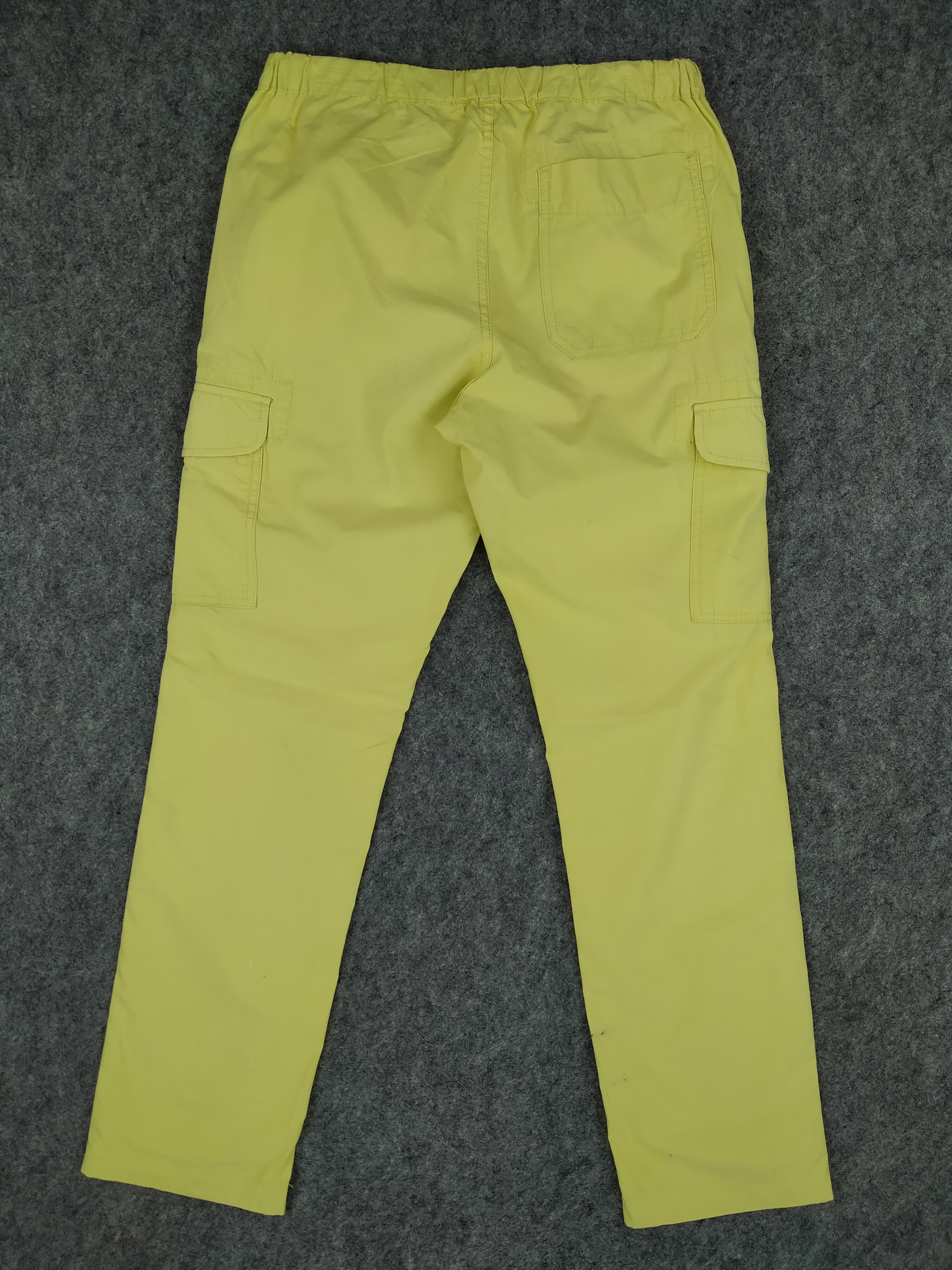 Japanese Brand Uniqlo Japanese Brand Cargo Multi Pocket Pants -CP125 Size US 29 - 2 Thumbnail