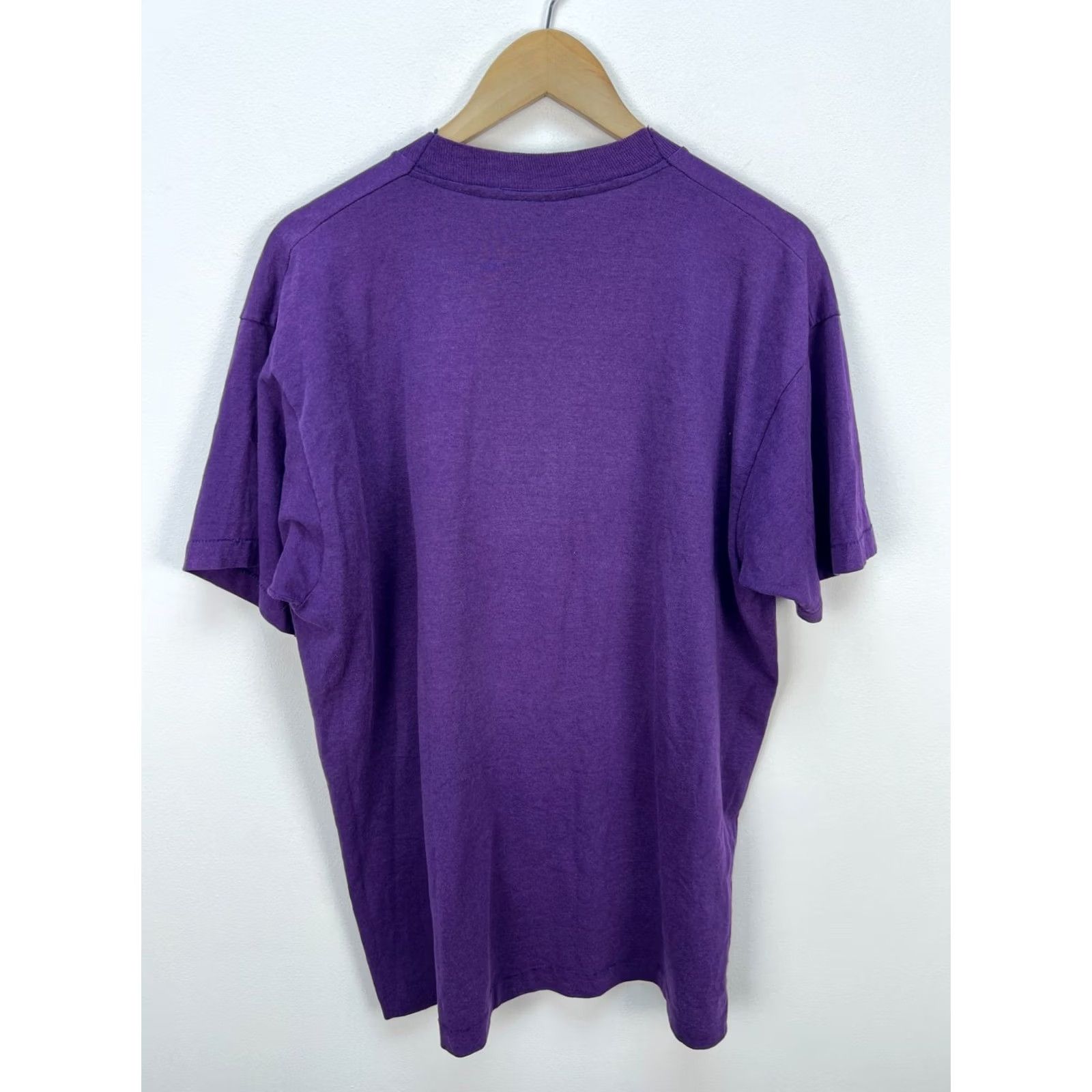 Fruit Of The Loom Vintage Nike Shirt XL Purple 1994 Muscatine Muskies Basketball Camp T-Shirt Made USA Mens Size US XL / EU 56 / 4 - 2 Thumbnail