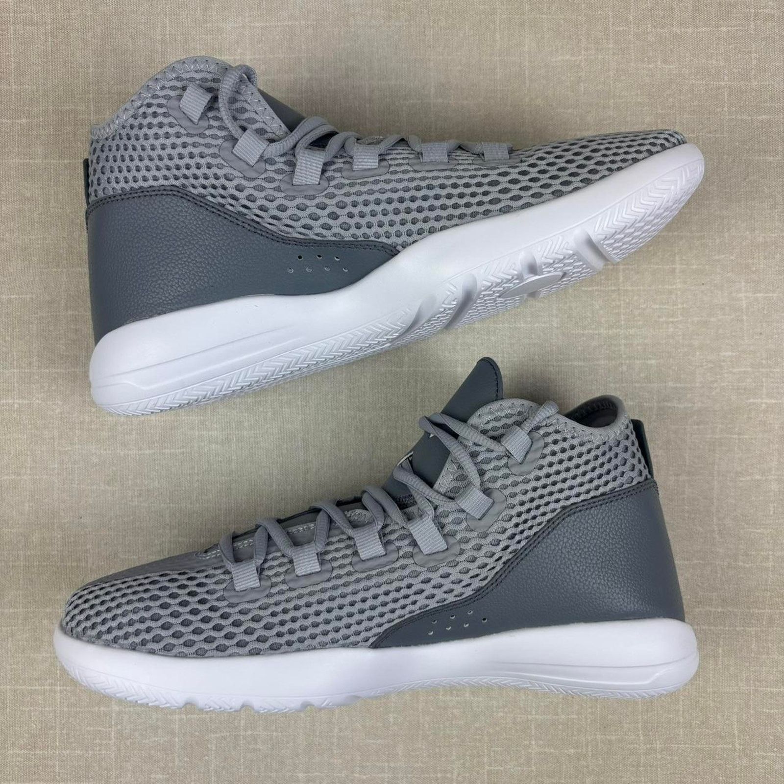 Jordan Brand 🌫️ 2016 Jordan Reveal “Wolf Grey” 9M Size US 9.5 / EU 42-43 - 4 Thumbnail