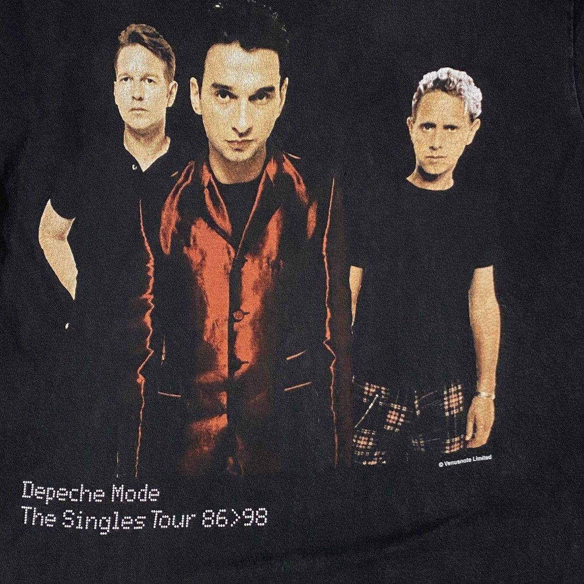 Band Tees Vintage band depeche mode the singles tour Size US L / EU 52-54 / 3 - 2 Thumbnail