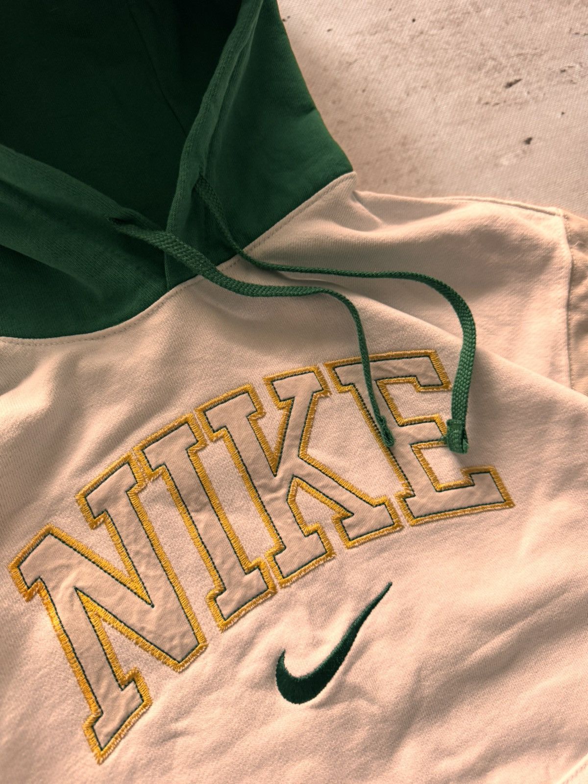 Nike × Vintage NIKE VINTAGE CENTER LOGO OVERSIZE BOXY HOODIE Size US M / EU 48-50 / 2 - 4 Thumbnail