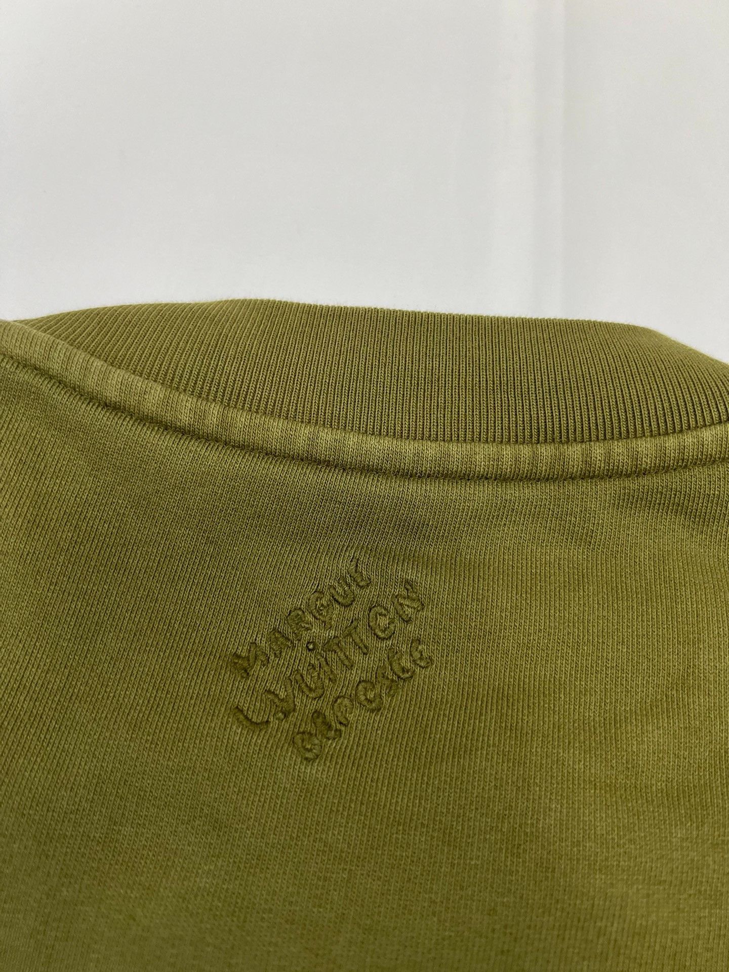 Louis Vuitton LOUIS VUTTON SS24 Logo Studded Printed Crew Neck Long Sleev Size US XL / EU 56 / 4 - 4 Thumbnail