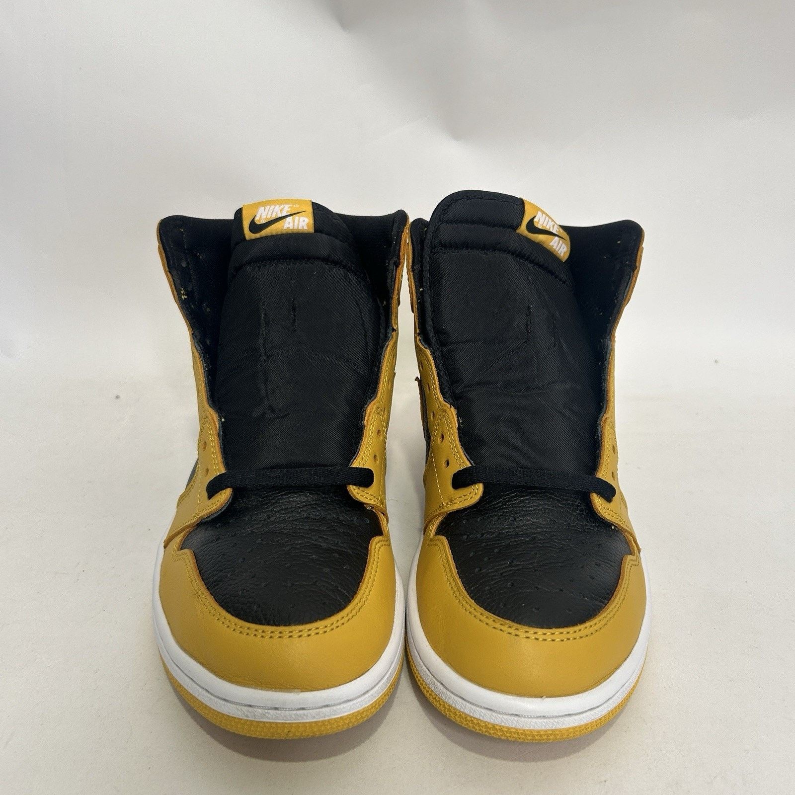Jordan Brand Nike Air Jordan 1 Retro OG High “Pollen/Black/White” Size US 10.5 / EU 43-44 - 2 Thumbnail
