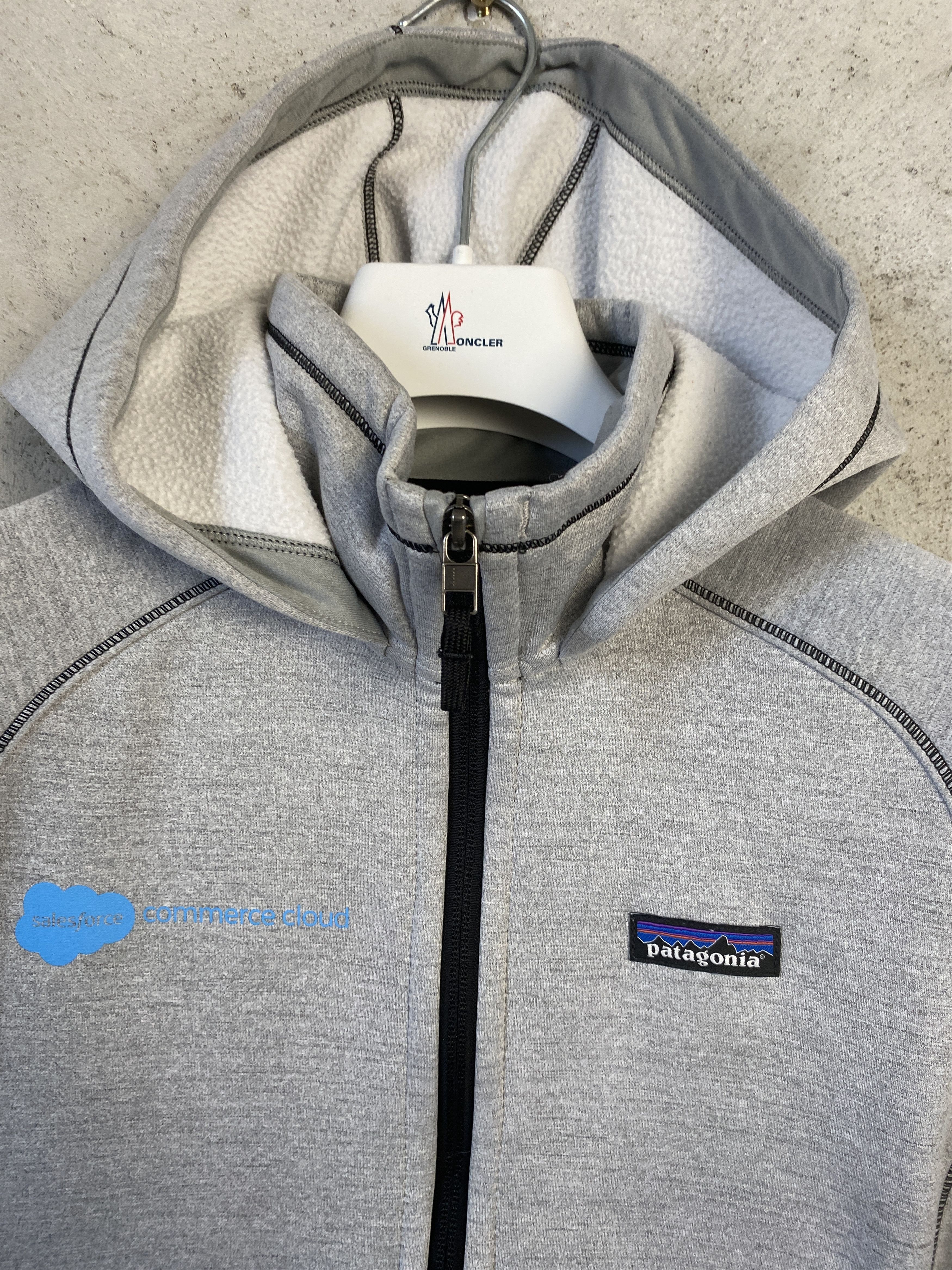 Patagonia Patagonia zip-up hoodie sweatshirt outdoor Size M / US 6-8 / IT 42-44 - 2 Thumbnail