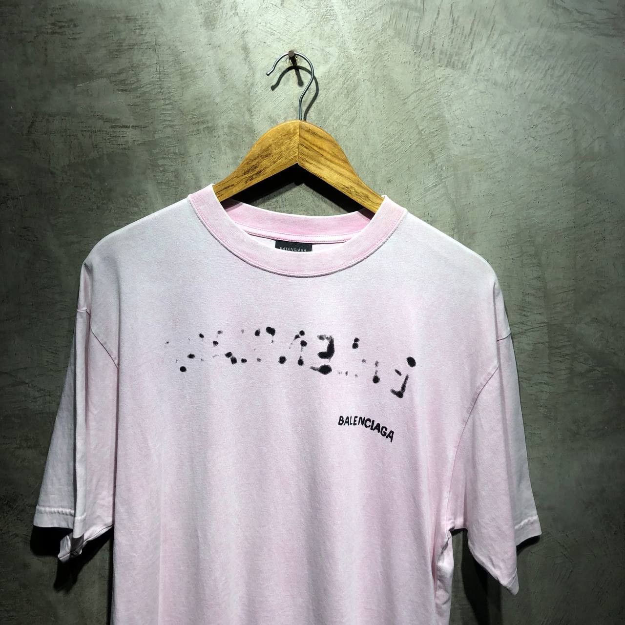 Balenciaga Balenciaga Graffiti Logo Tee Size US M / EU 48-50 / 2 - 5 Thumbnail