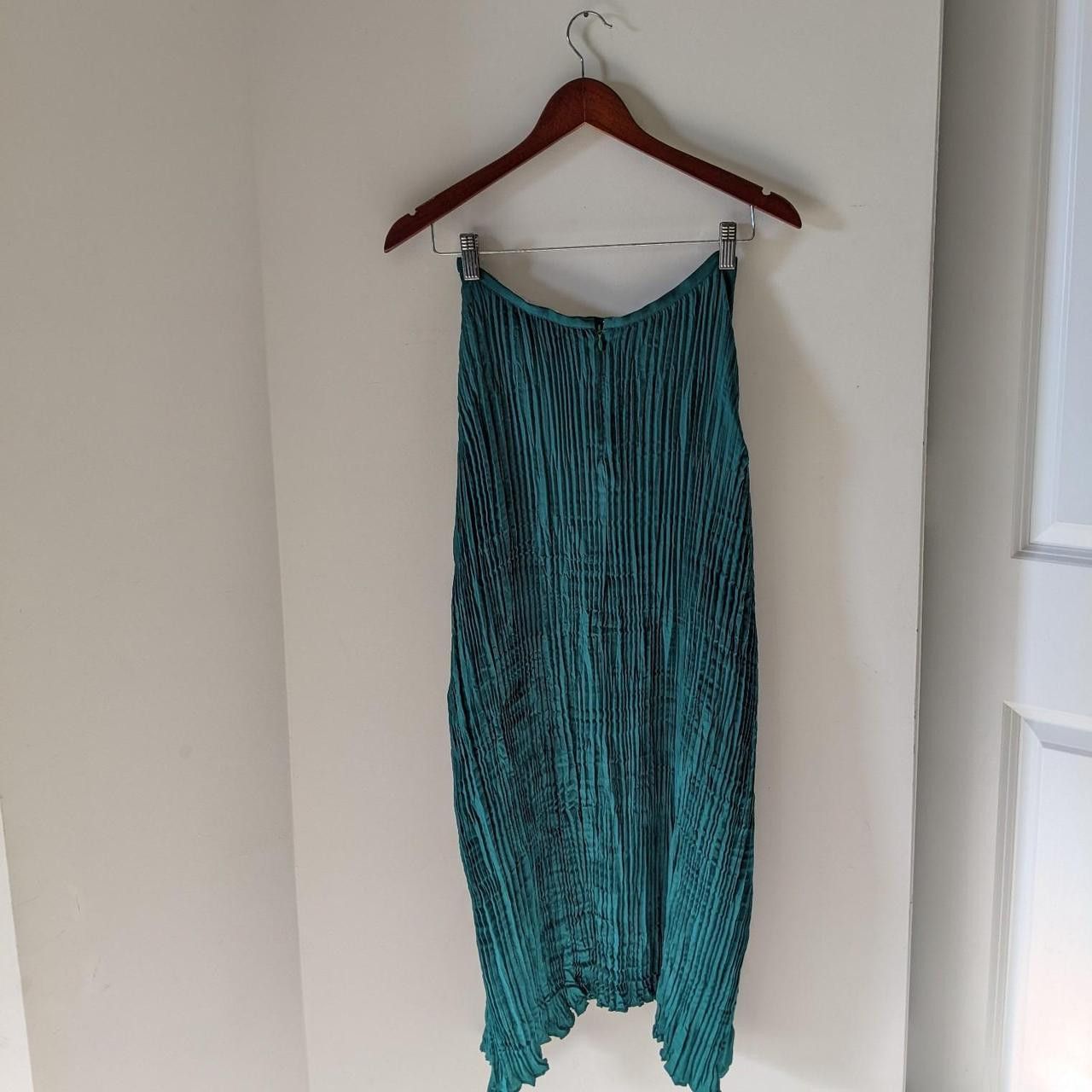 Vince Green Crushed Pleated Maxi Skirt Size 26" / US 2 / IT 38 - 3 Thumbnail