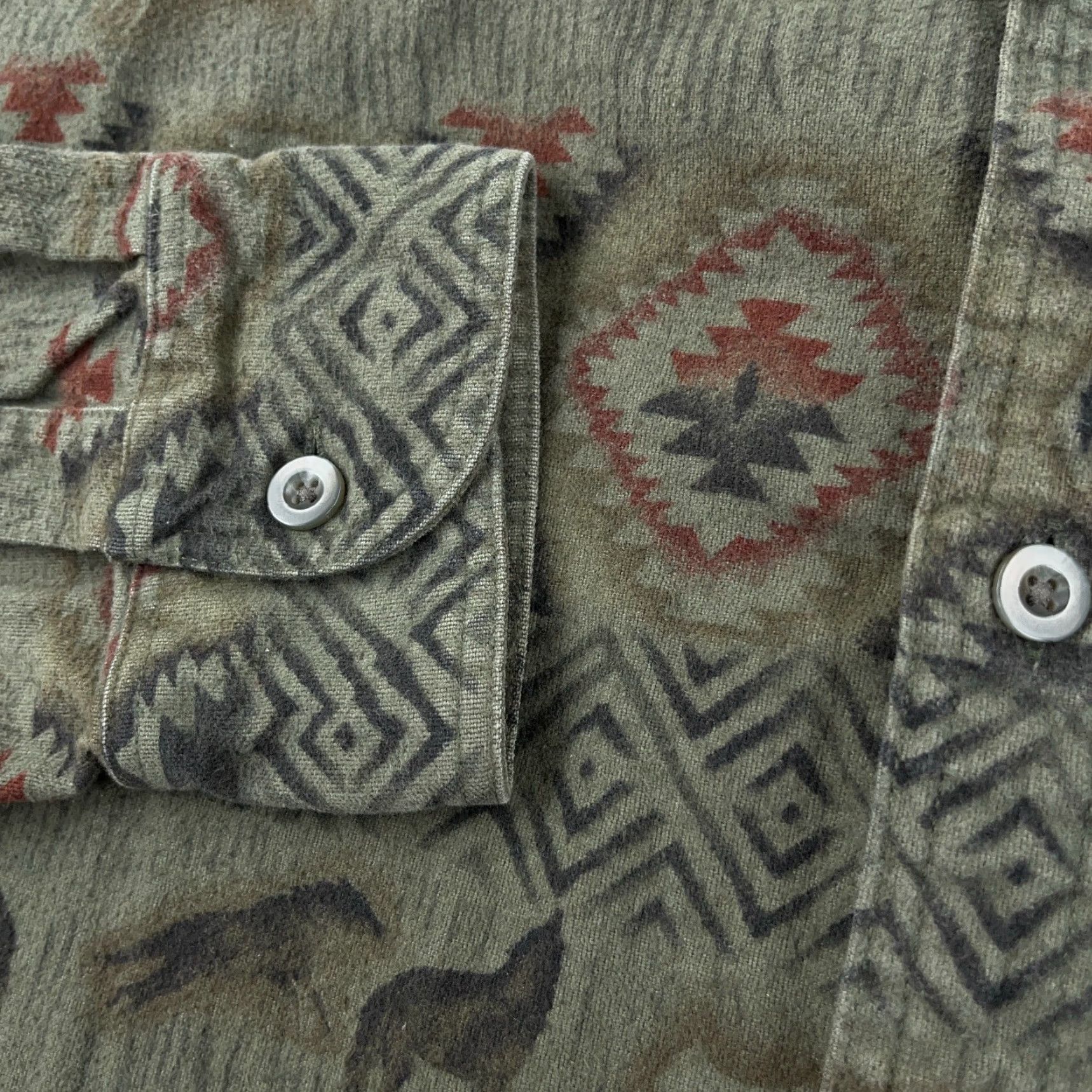 Vintage VINTAGE Cabela's Shirt Men XL Green Button Up Chamois Cloth Southwestern Wolf Size US XL / EU 56 / 4 - 6 Thumbnail