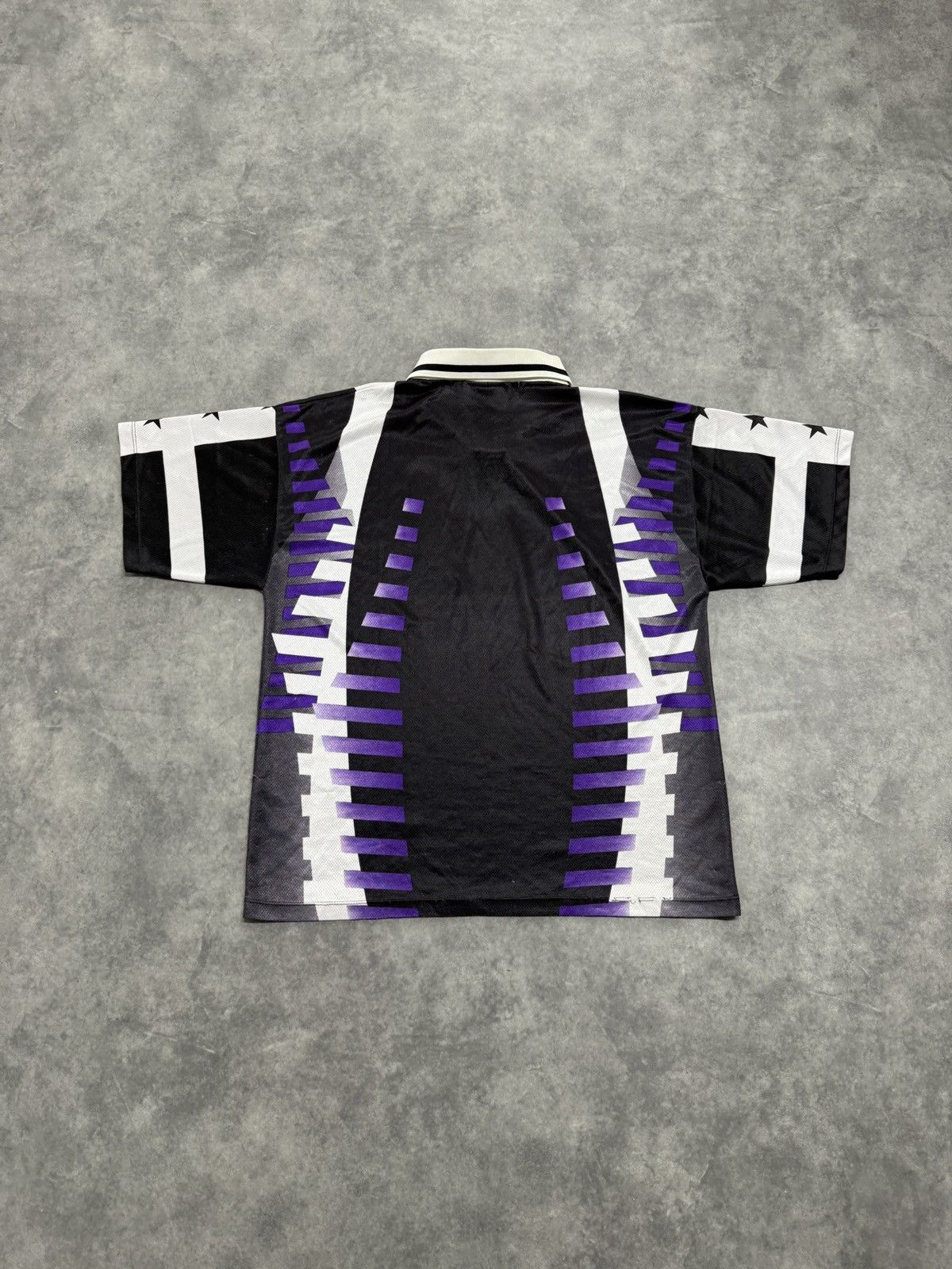 Other 1997/1998 third jersey real madrid x taquy Size M rare Size US M / EU 48-50 / 2 - 9 Thumbnail