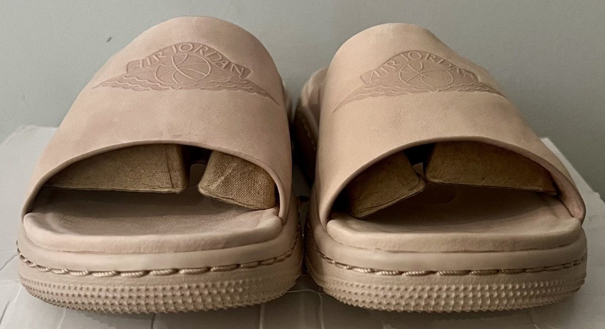 Jordan Brand × Nike Authentic WMNS Jordan Modero 1 slides sandals particle beige Size US 7 / IT 37 - 2 Thumbnail