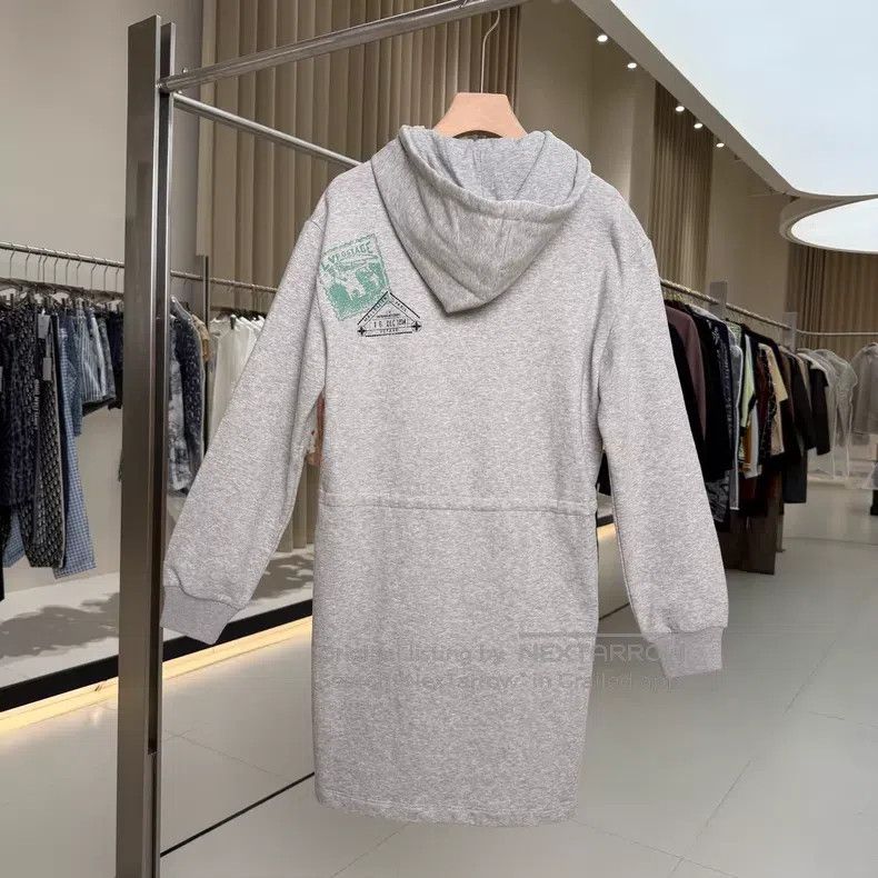 Louis Vuitton Louis Vuitton 25 Grey Hooded Sweater Dress Size XS / US 0-2 / IT 36-38 - 2 Thumbnail