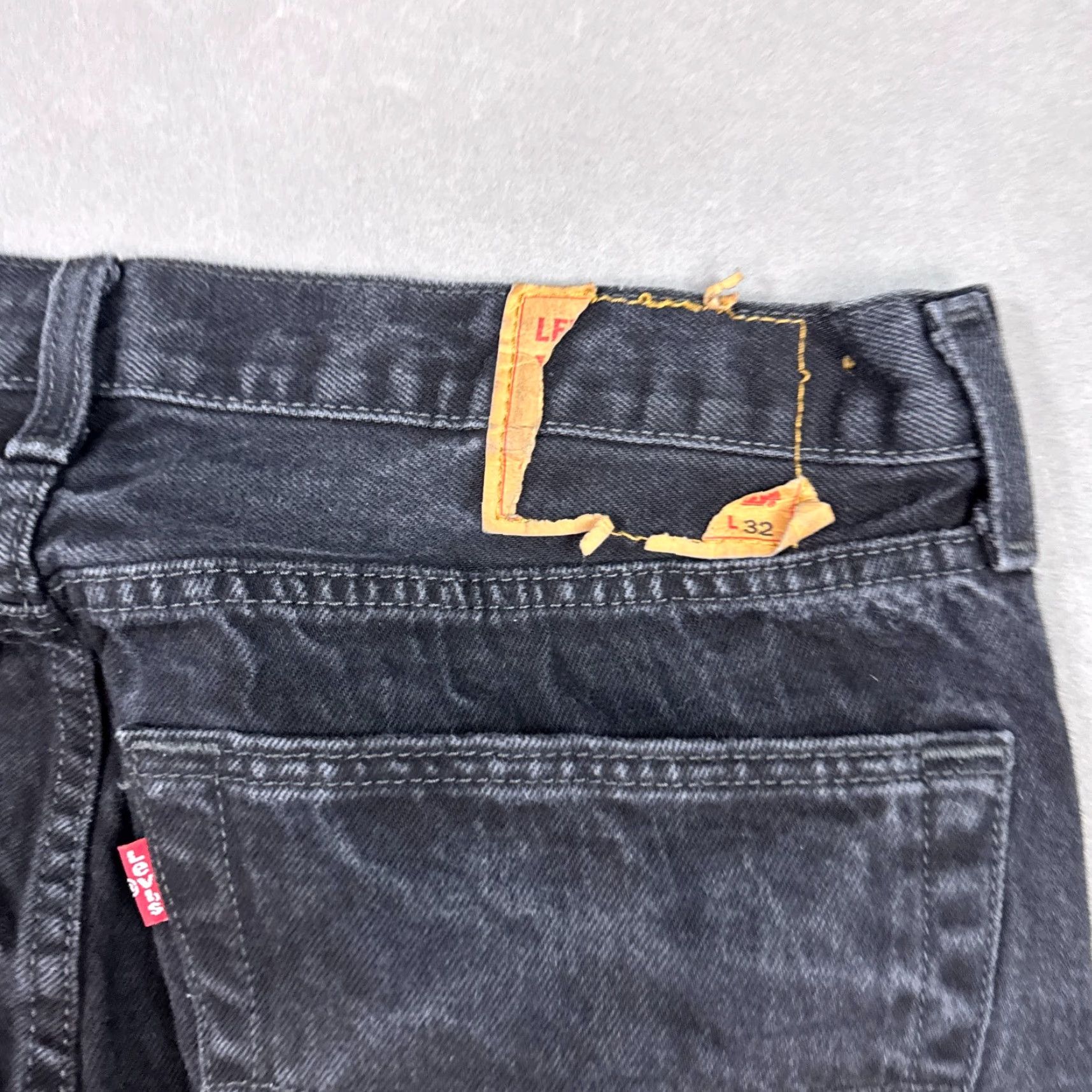 Levi's VINTAGE Levis 501 Jeans Mens 34x30 Black Denim Pants Button Fly Work Dark (Tag36x32) Size US 36 / EU 52 - 6 Thumbnail
