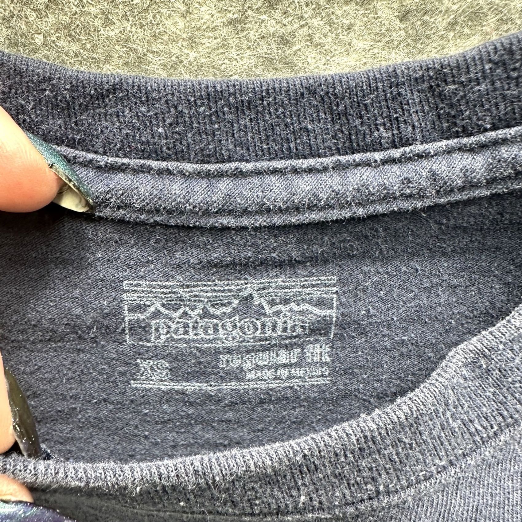 Patagonia Patagonia Shirt Mens XS Long Sleeve Cali USA 1973 Outdoor Hiking Logo Graphic Print Navy Blue T-Shirt Regular Womens? Size US XS / EU 42 / 0 - 5 Thumbnail