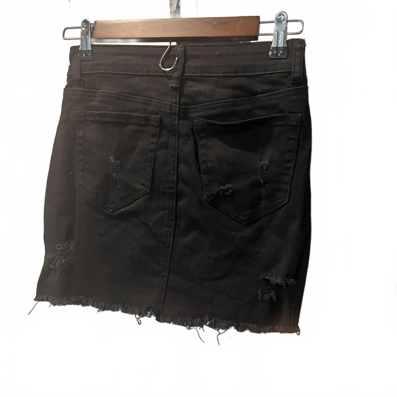 Other Blue Savvy Black Distressed Denim Skirt Size M Size 32" / US 10 / IT 46 - 2 Thumbnail