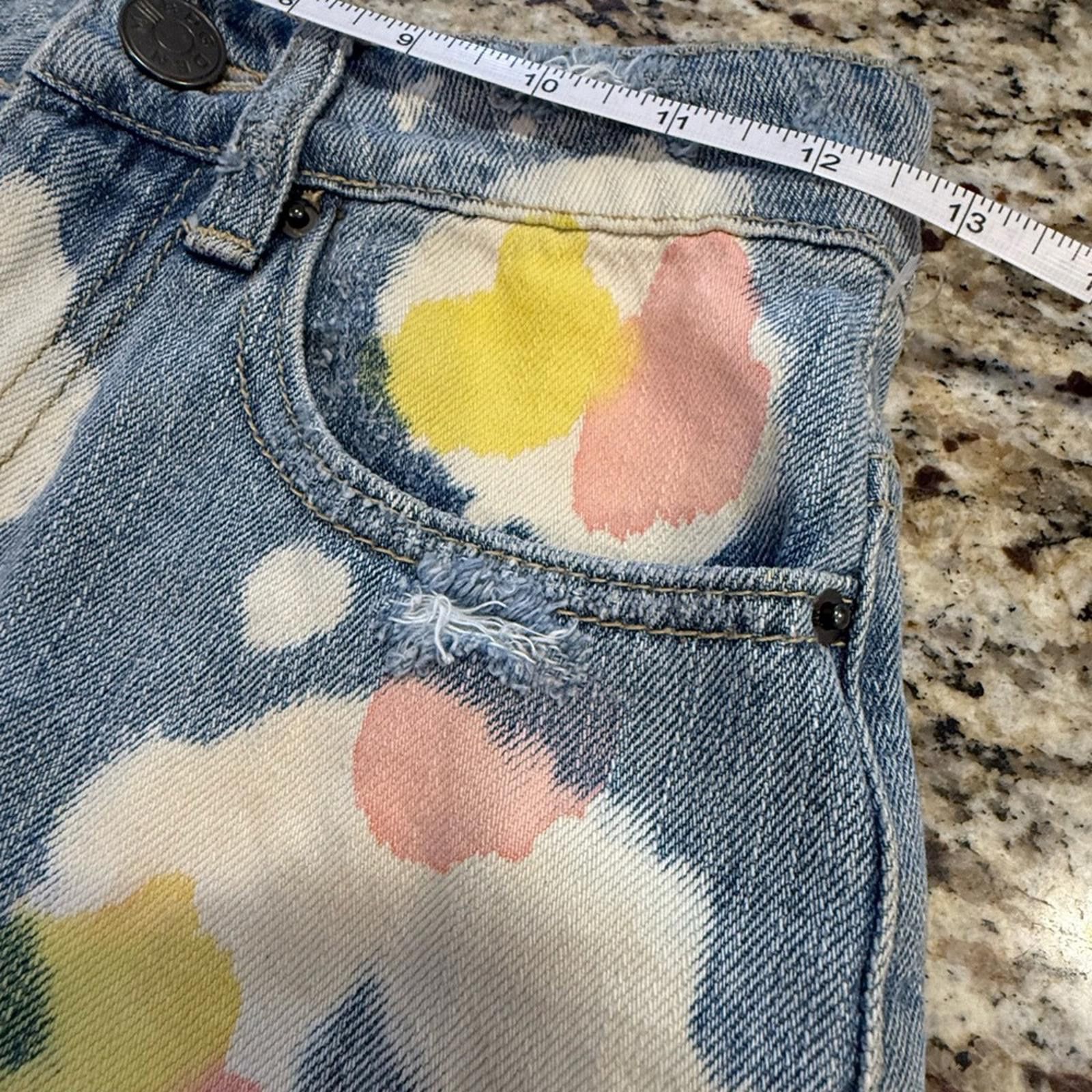 Bdg BDG pastel bleach & dyed distressed cutoff denim shorts 24” Size 24" / US 00 / IT 34 - 9 Thumbnail