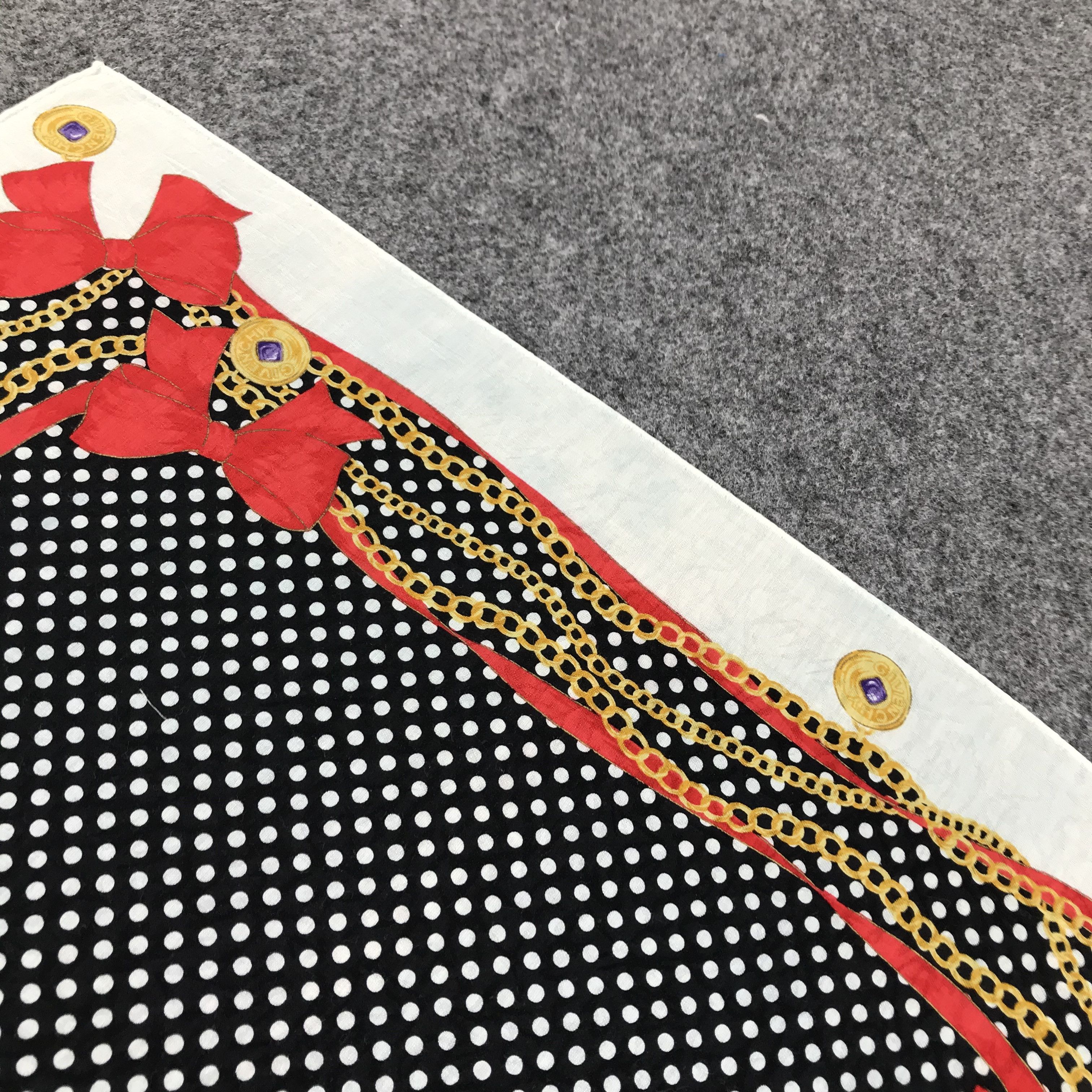 Givenchy Givenchy Luxury Handkerchief Neckerchief Bandana H398 Size ONE SIZE - 9 Thumbnail