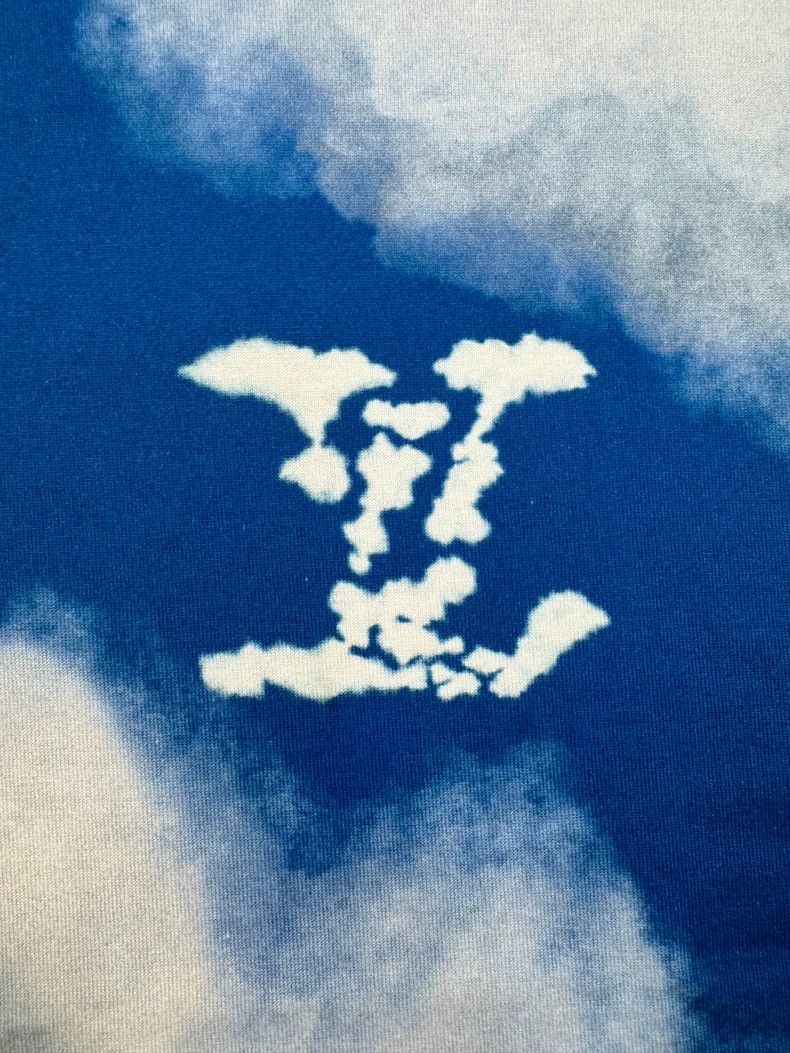 Louis Vuitton Louis Vuitton Blue sky and white clouds short sleeves 2501- Size US XL / EU 56 / 4 - 3 Thumbnail