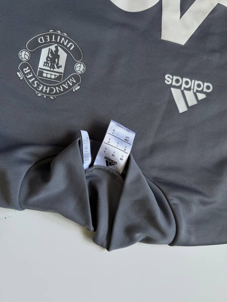 Adidas Adidas Jersey TrainingManchester United longsleeve size S Size US S / EU 44-46 / 1 - 5 Thumbnail