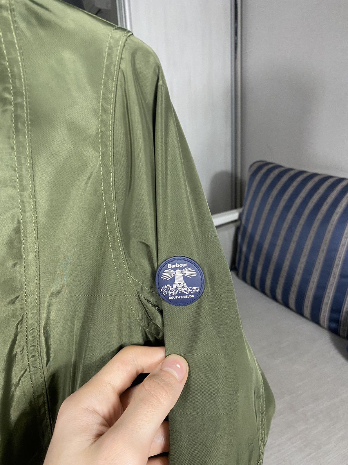 Barbour Ladies Barbour waterproof clove hitch with hood drawstring Size S / US 4 / IT 40 - 5 Thumbnail