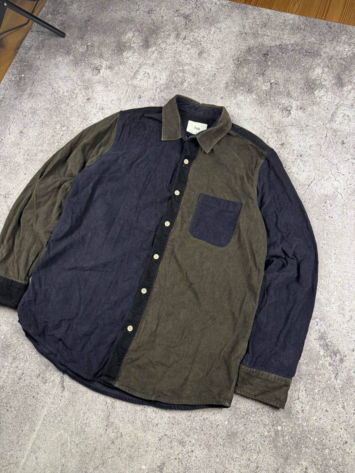 Flannel Vintage Folk corduroy flannel brown pocket over shirt Size US L / EU 52-54 / 3 - 2 Thumbnail