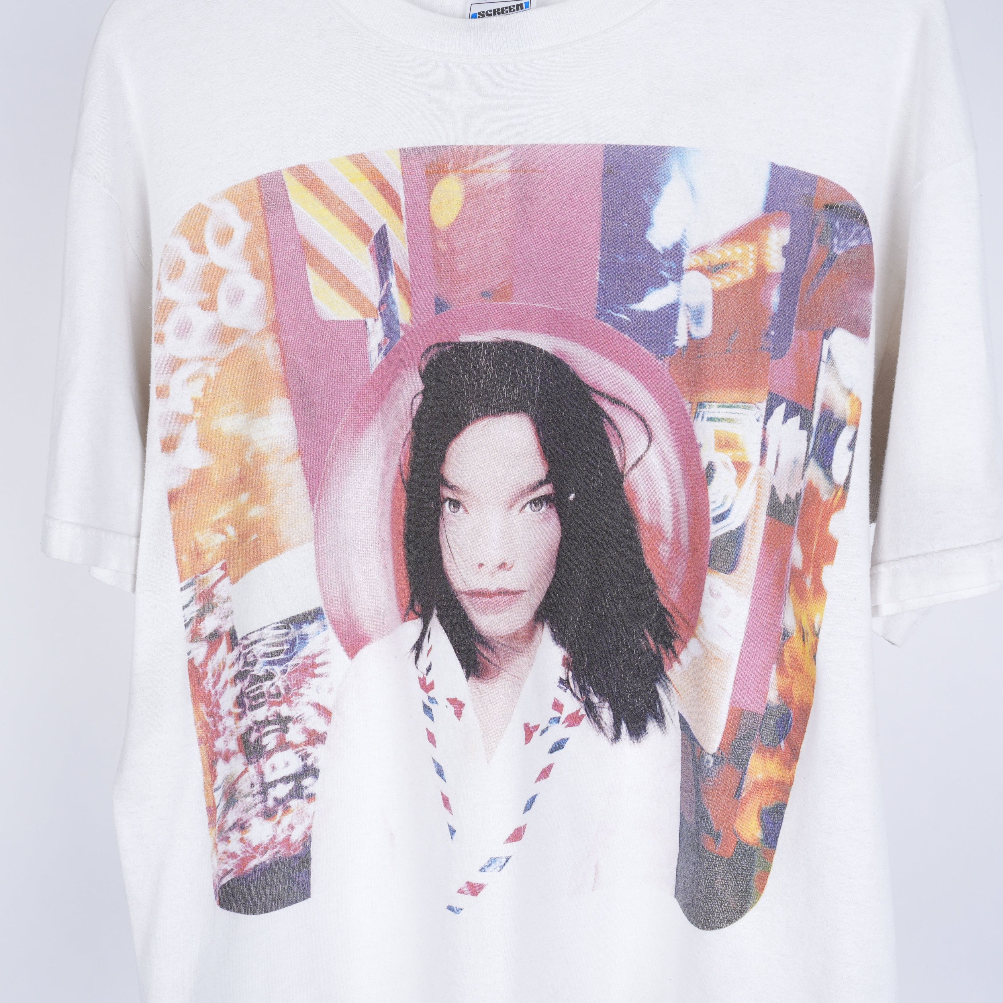 Vintage VINTAGE 90'S FADED BJORK POST ALBUM TEE Size US XL / EU 56 / 4 - 3 Thumbnail