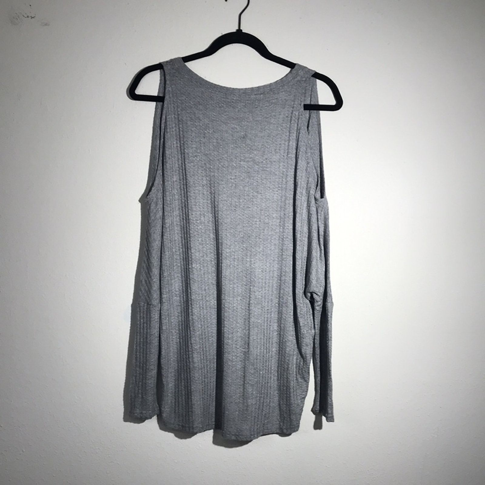 Other CHASER Grey Thermal Cold Shoulder Shirt Size Medium NWT Size M / US 6-8 / IT 42-44 - 10 Thumbnail